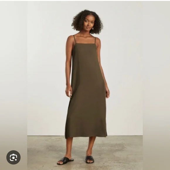 Everlane Dresses & Skirts - Japanese Go Weave Slip Dress